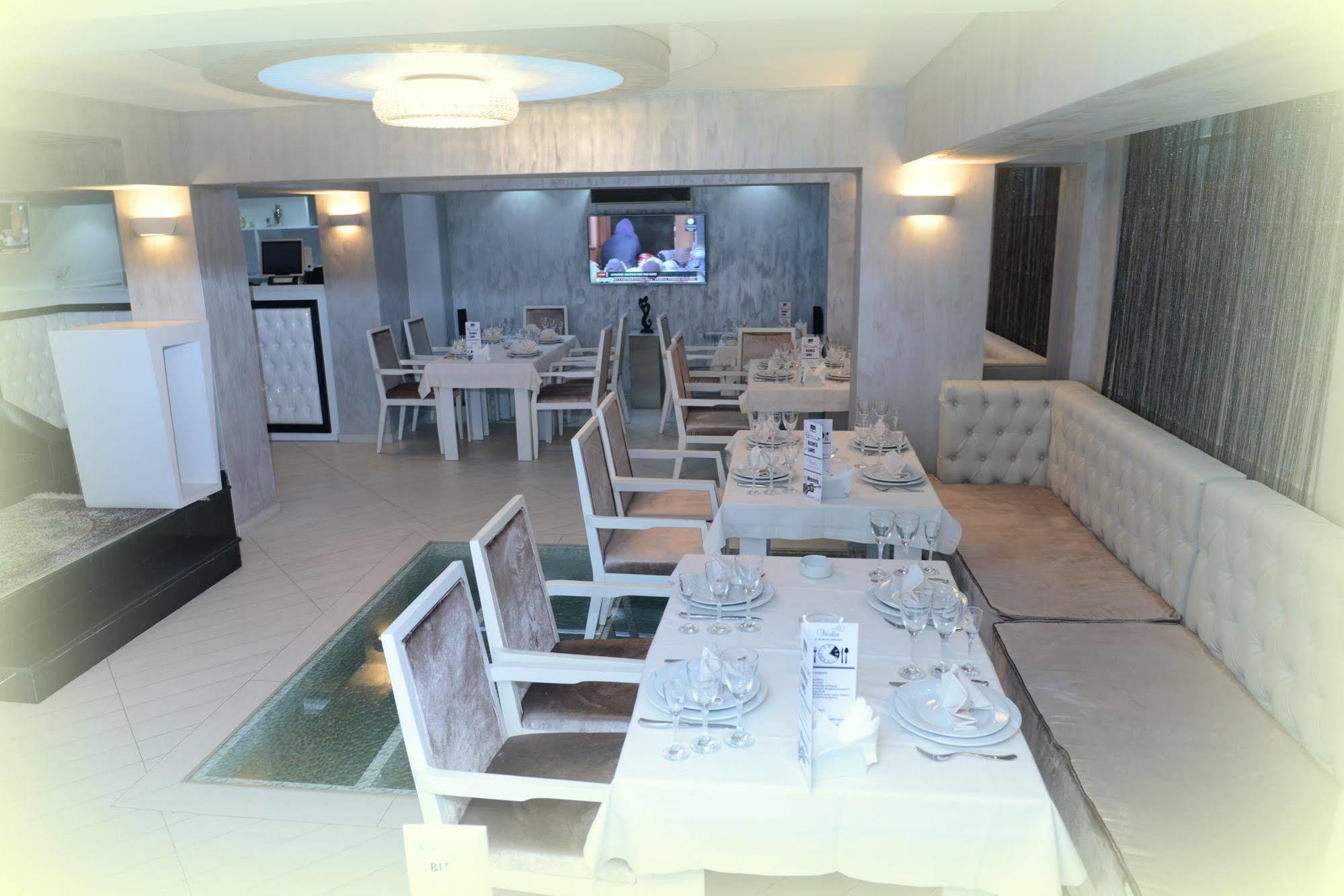 Maestro Hotel Baku Ngoại thất bức ảnh